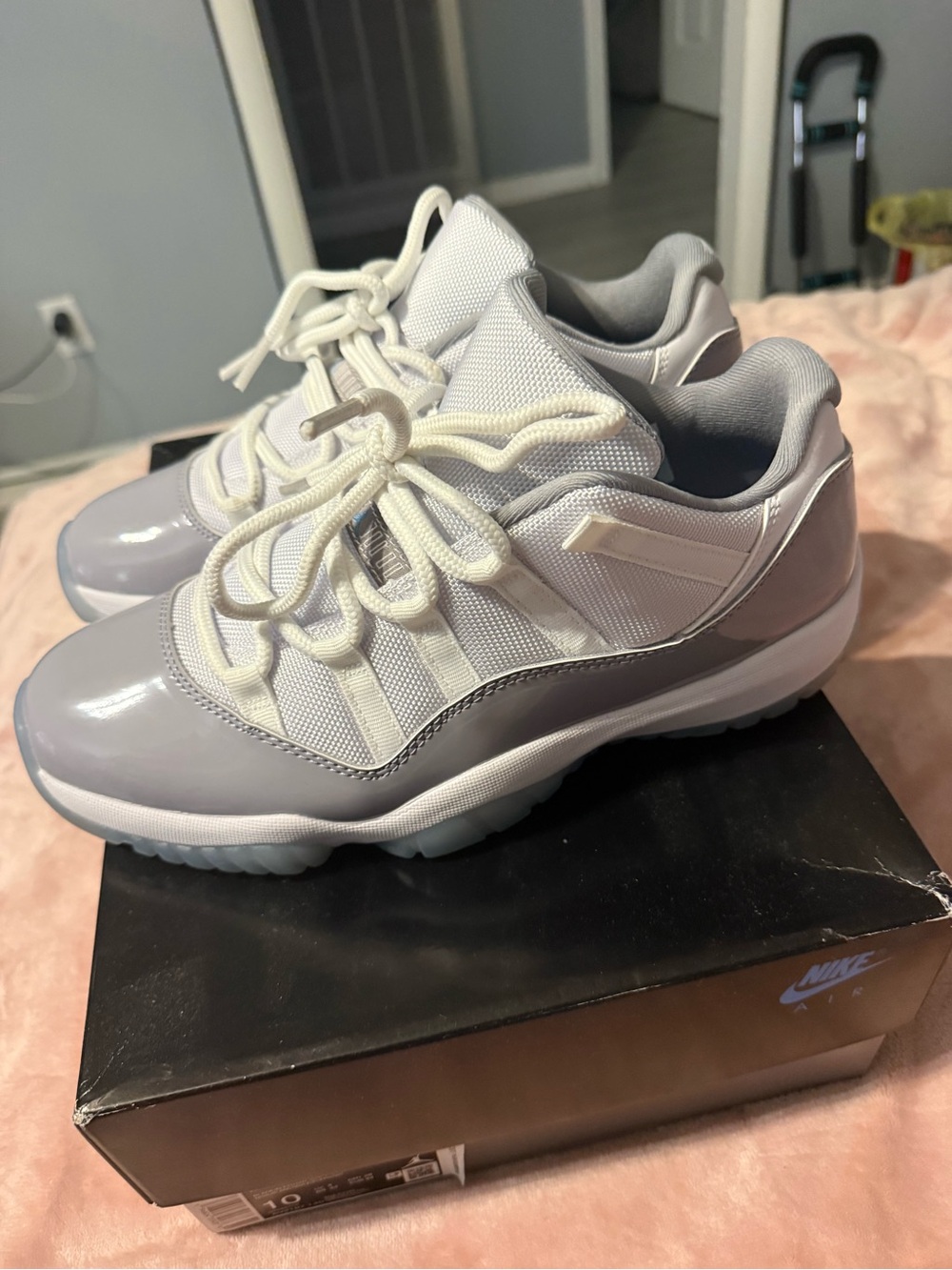 Jordan 11 low - Picture 2 of 7